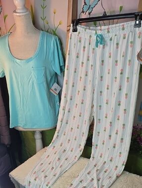 Echo Tropical Pajama 2 Piece Set, Teal Tee Top & Pineapple Pants